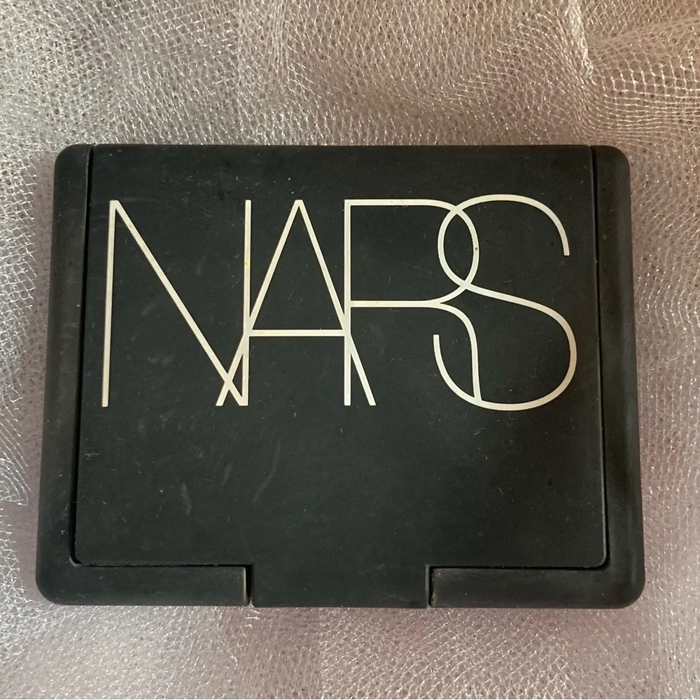 NARS Blush in Behave